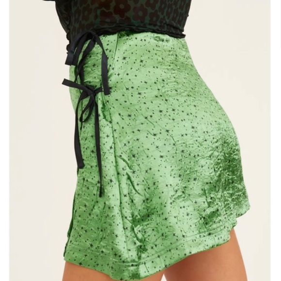 Urban Outfitters Paris Satin Wrap Mini Skirt brand new with tags size xs - Picture 2 of 7